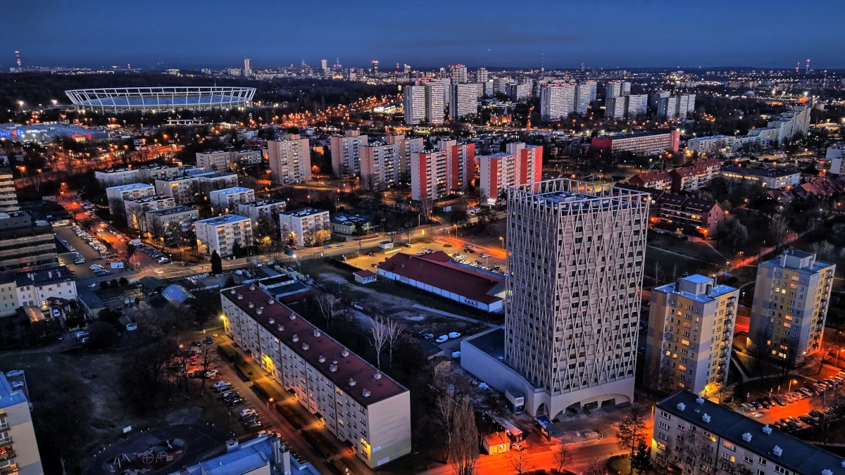 Budynek Cosmo w Chorzowie oraz Stadion Śląski widziane z powietrza
