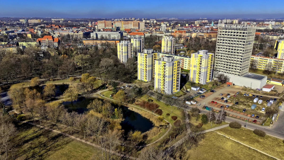 Osiedle Różanka i Park Róż w Chorzowie widziane z powietrza