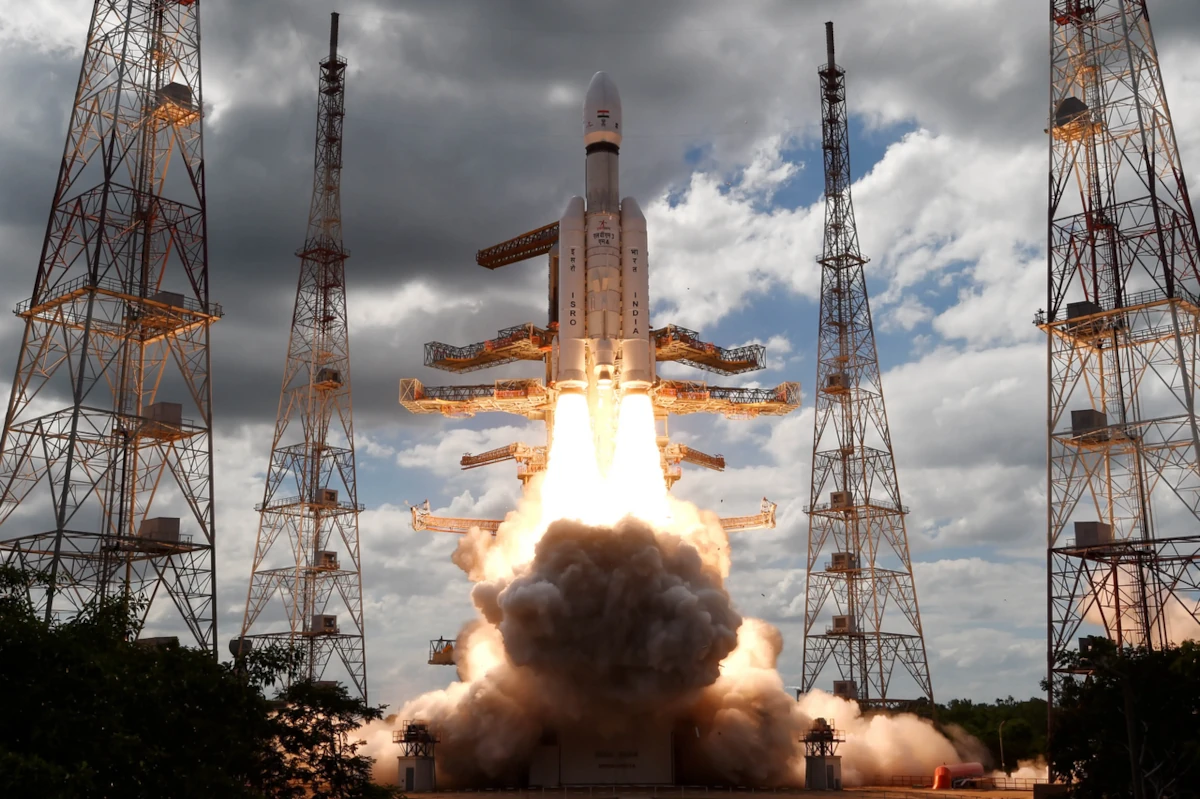 Start rakiety LVM3-M4 z misją Chandrayaan-3 z kosmodromu Satish Dhawan Space Centre w Sriharikocie

