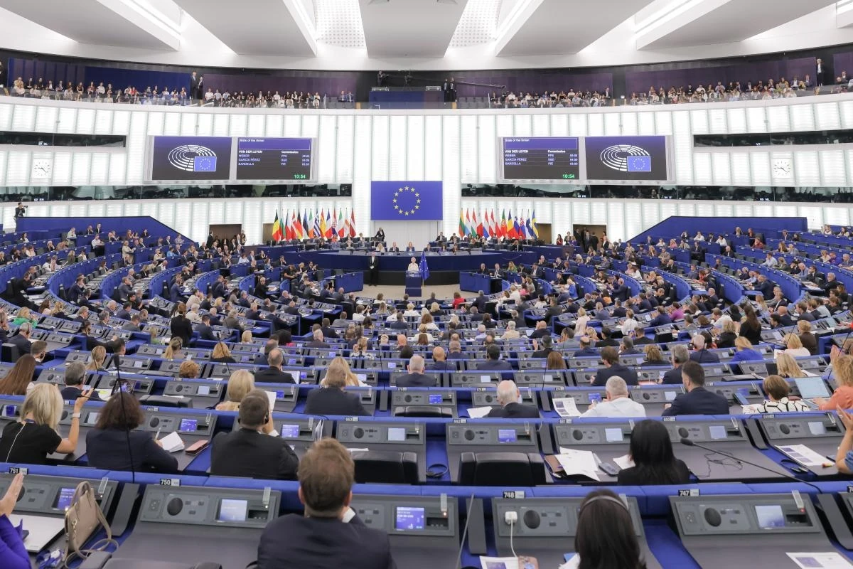 Sala plenarna Parlamentu Europejskiego w Strasburgu podczas obrad